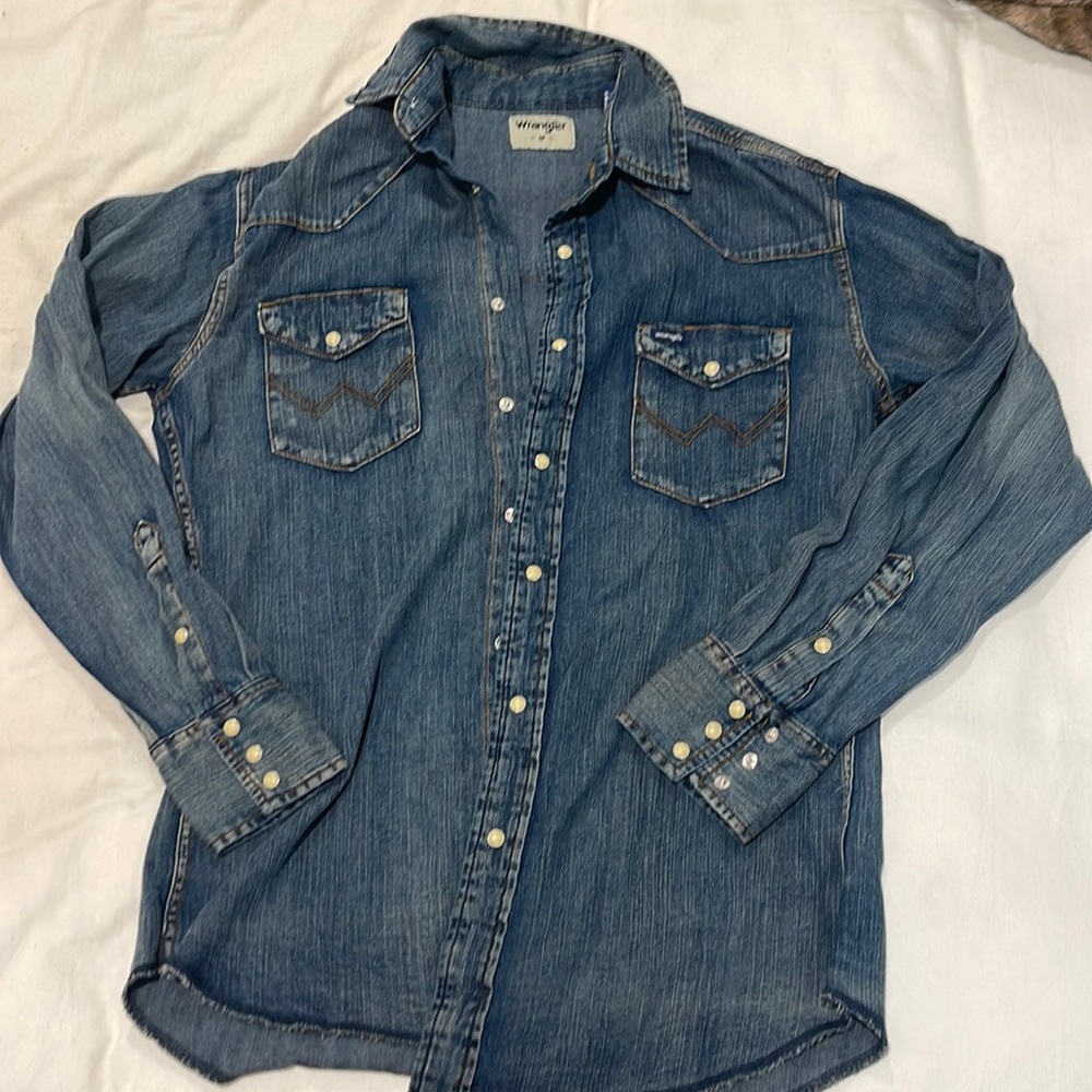 Wrangler Jeans Denim Button down Size Medium